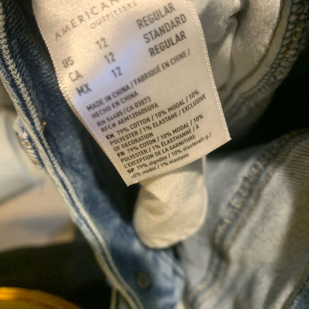 American Eagle Outfitters Stretch Denim Jeans CURVEY MOM JEANS SIZE 12 - Picture 6 of 7